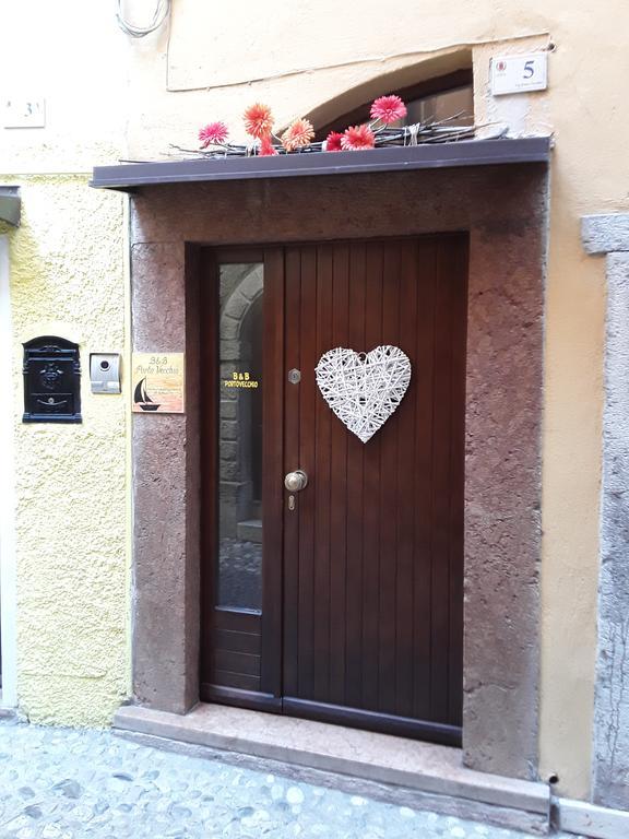 Camere Porto Vecchio Con Parcheggio A Pochi Passi Dal Castello Мальчезіне Екстер'єр фото